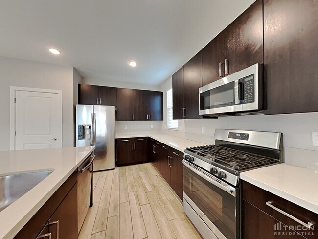 Foto del edificio - 6852 Whisper Canyon Pl