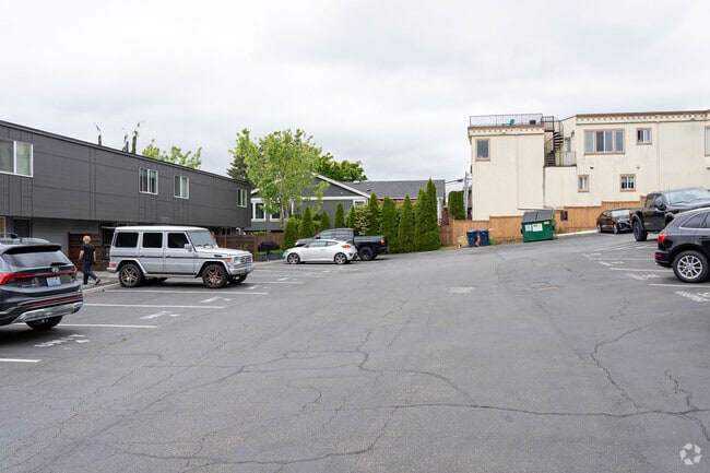 Building Photo - 10108 NE 68th St