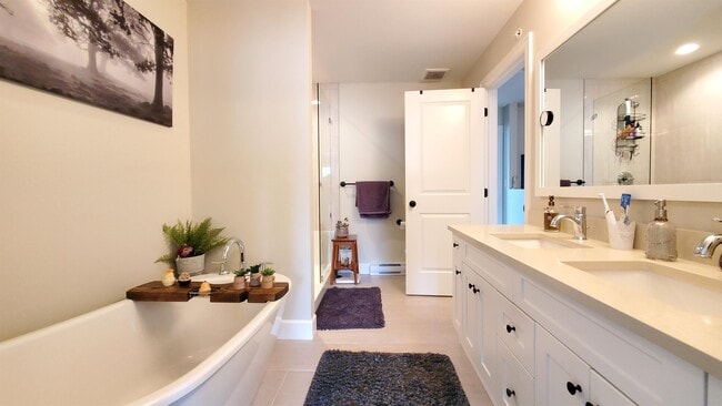 Building Photo - 45462 Tamihi Way