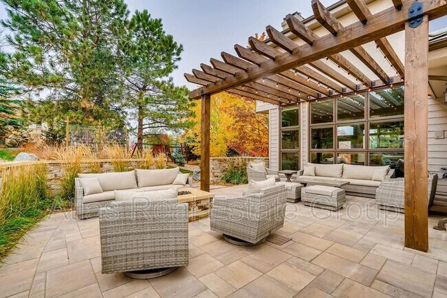 Foto del edificio - 8 Catamount Ln