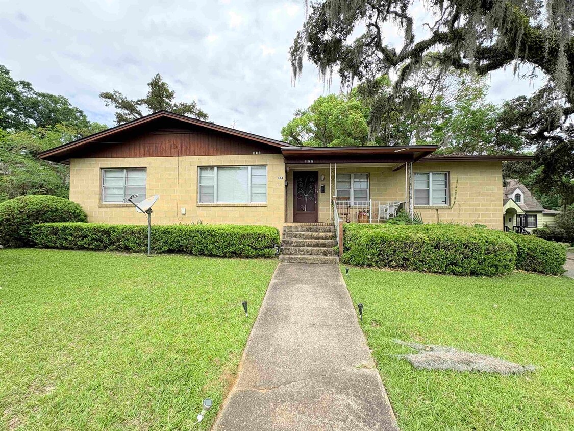 Primary Photo - 304 Barbourville Dr