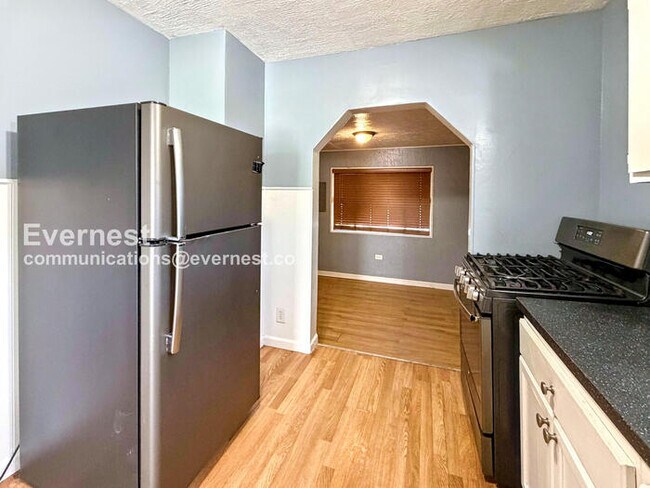 Foto del edificio - 18251 Brady St