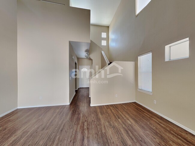 Foto del edificio - 6612 W Shaw Butte Dr