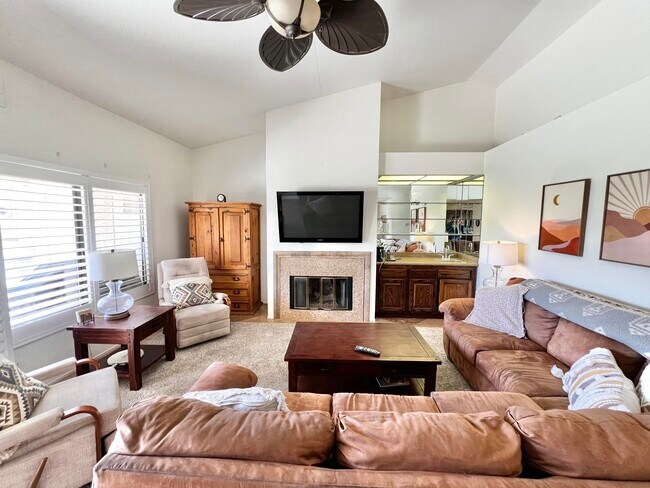Foto del edificio - 42074 Sand Dune Dr