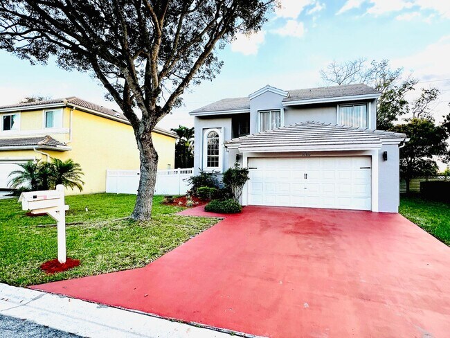 Building Photo - 10710 Palm Spring Dr