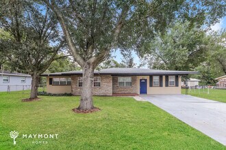 Building Photo - 5821 Lake Grove Dr