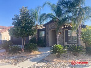 Building Photo - 9501 Red Pine Dr