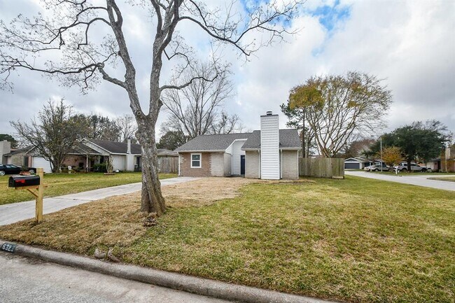 Foto del edificio - 8323 Blacksmith Dr