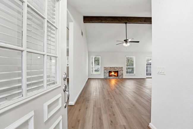 Foto del edificio - 2919 Lakefield Way