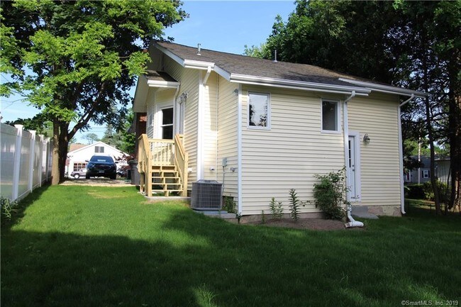 Building Photo - 9 Miller Ave