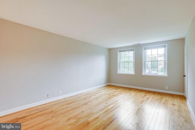 Foto del edificio - 3373 S Stafford St