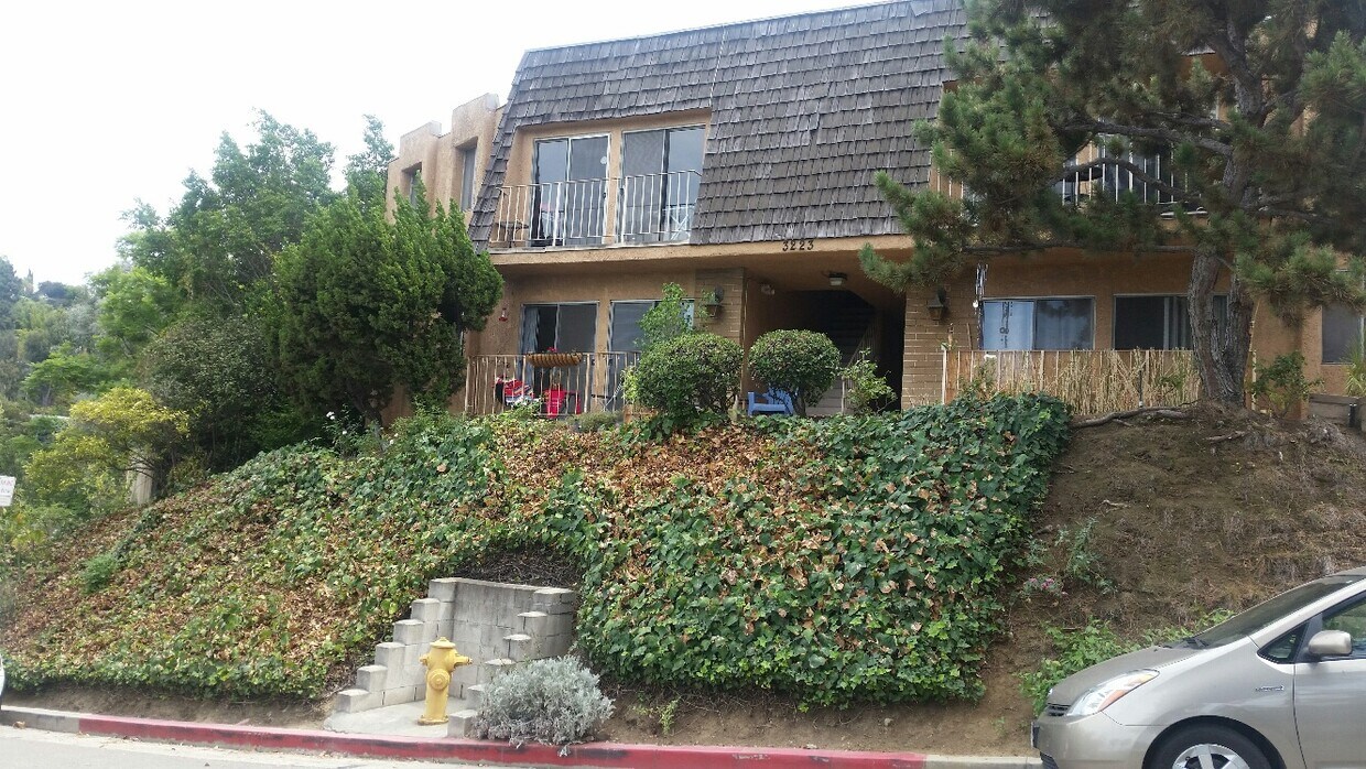 Primary Photo - 3223 Bennett Dr