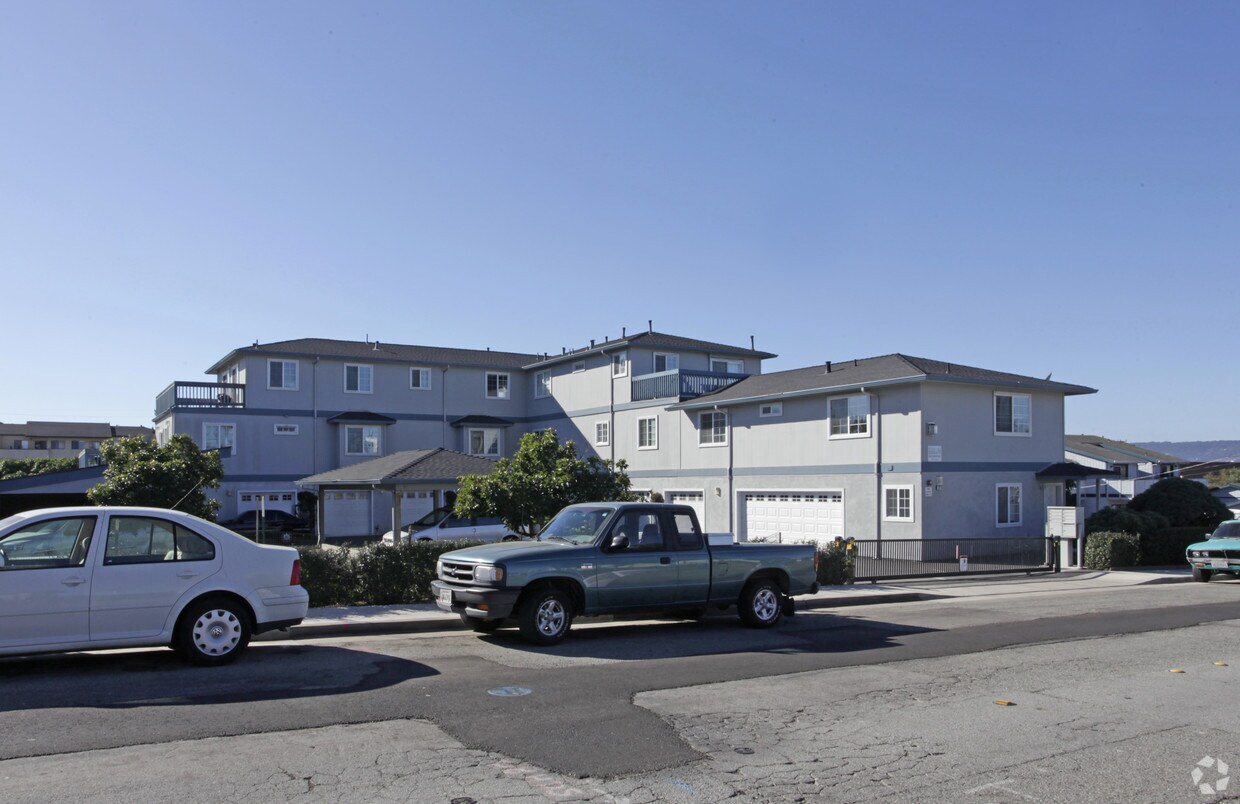 Primary Photo - 1210 San Pablo Avenue - Seaside
