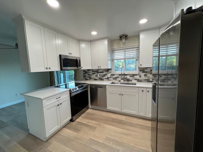 Building Photo - Newly Remodeled 3 Bed Home in Arvada