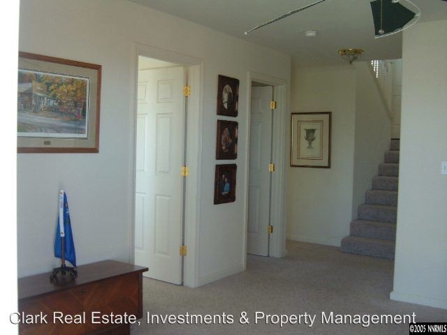 Building Photo - 4 br, 2.5 bath House - 2788 MONTEGO