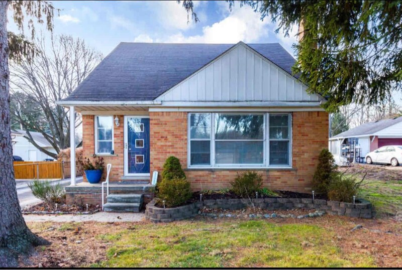 15627 Portis St Unit Apt 1, Plymouth, MI 48170 Room for Rent in