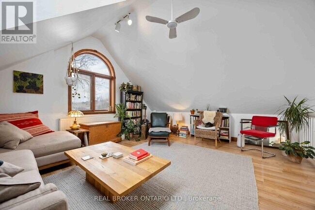 Photo du bâtiment - 22 Curzon St