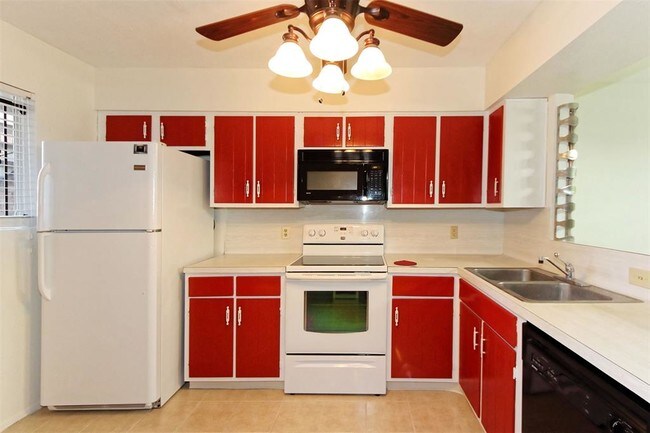 Foto del edificio - 5661 Birchmont Dr