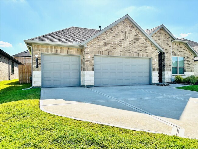 Building Photo - 13689 Balanced Rock Dr