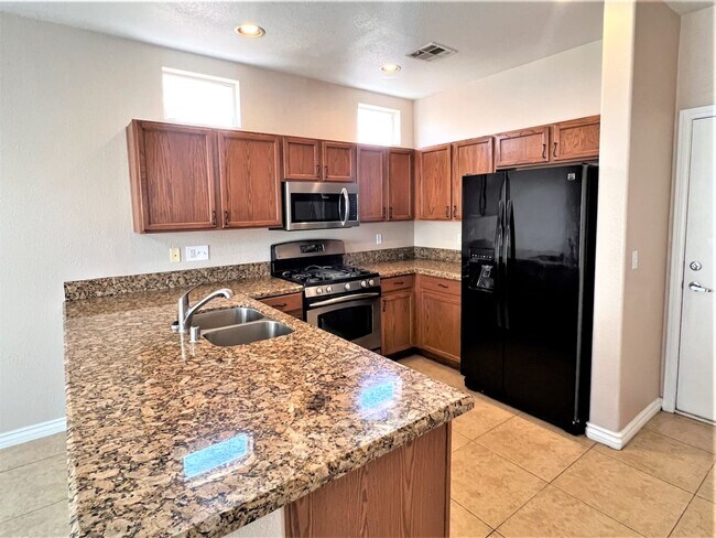Foto del edificio - 5040 Running Rapids Ave