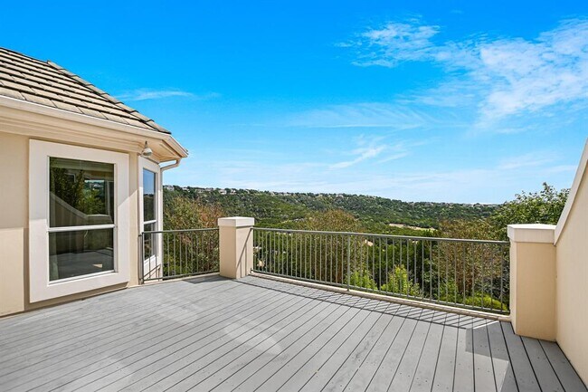 Building Photo - 4545 Golf Vista Dr