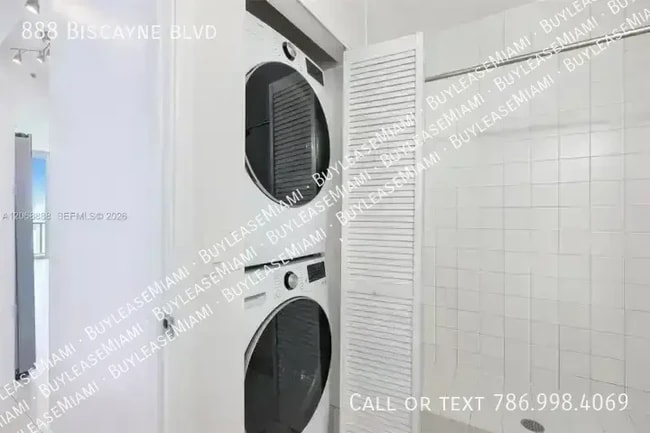 Building Photo - 888 Biscayne Blvd