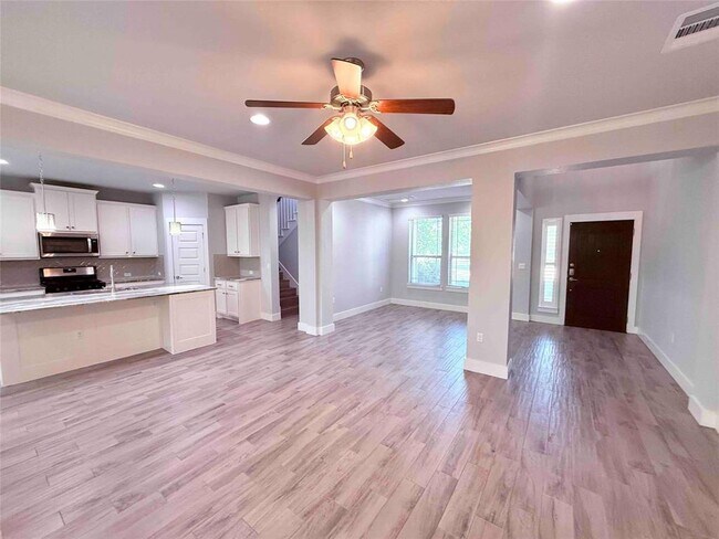 Building Photo - 9709 McKnight Lp