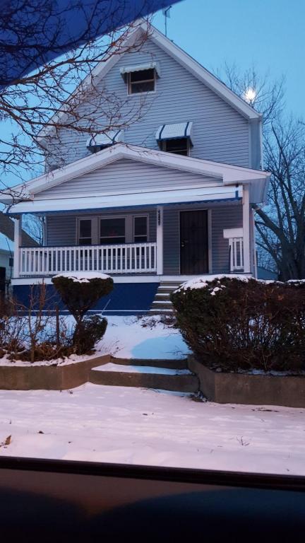 Primary Photo - 3429 E 114th