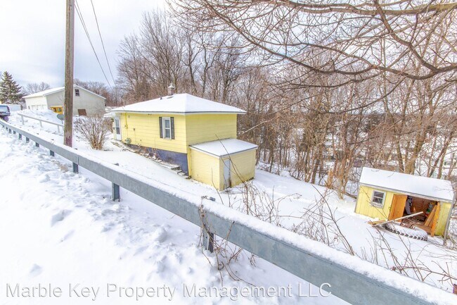 Building Photo - 2 br, 1 bath House - 715 Lillian Street
