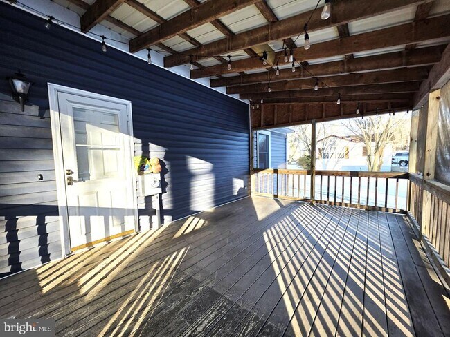 Building Photo - 29325 W Line Rd