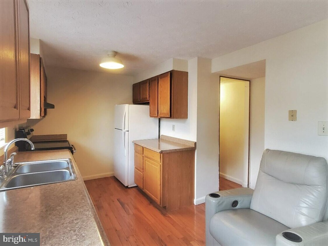 Foto principal - 1234 Elm Grove Cir