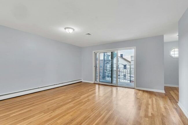 Building Photo - 62 70th St