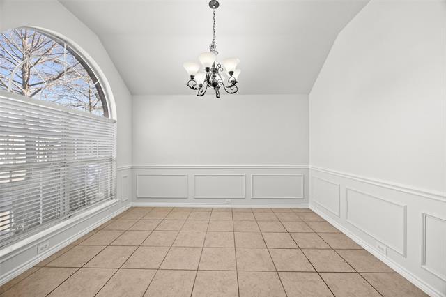 Building Photo - 2217 Trickling Creek Dr