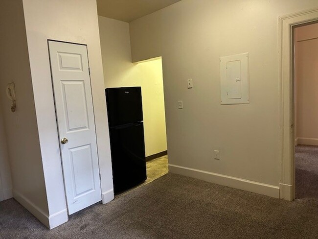 Foto del edificio - 2nd Floor Apartment For Rent In Harrisburg...