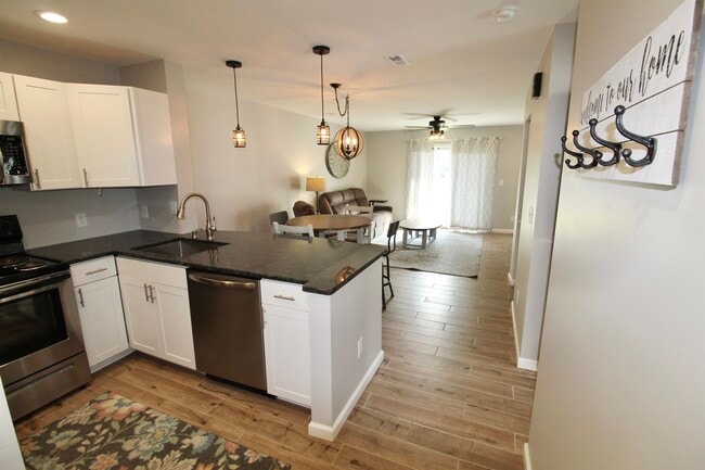 Foto del edificio - 1360 Hunters Rd