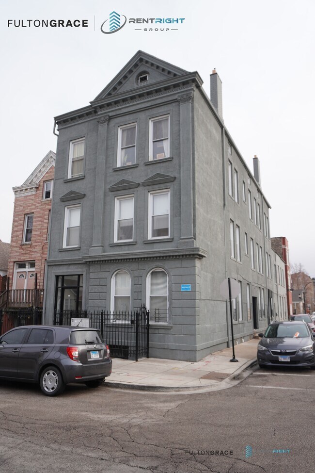 Building Photo - 2031 W 23rd St