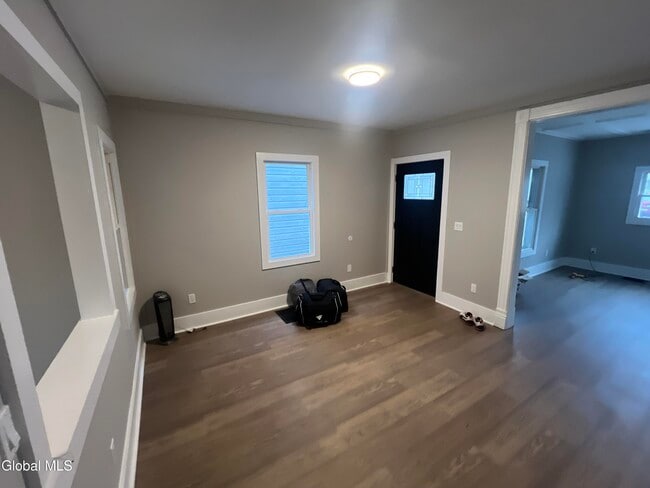 Building Photo - 9-11 Factory St