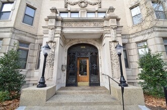 Building Photo - 1109 Boylston St