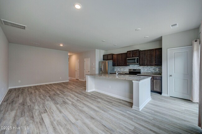 Foto del edificio - 4613 Wildaire Ln