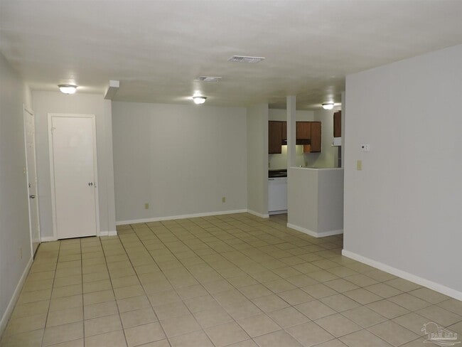 Building Photo - 130 E 9 Mile Rd