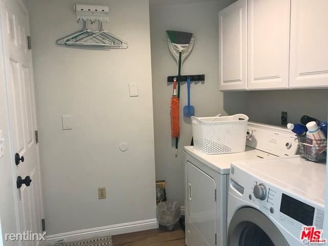 Building Photo - 3 br, 2 bath House - 440 E Greystone Ave