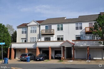 Building Photo - 20464 Cool Fern Square