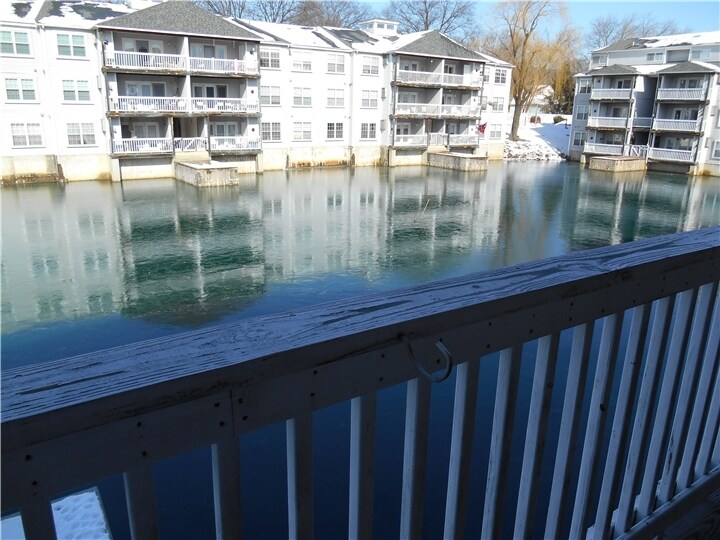 Primary Photo - 703 Waters Edge Dr