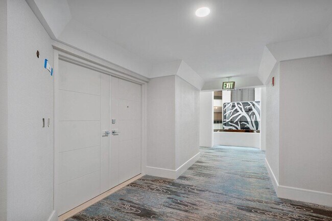 Foto del edificio - 300 SE 5th Ave