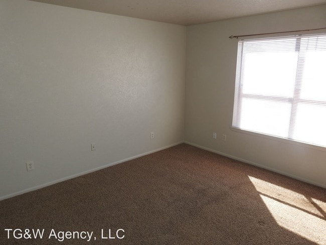 Building Photo - 540 Ortiz Dr SE