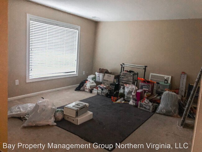 Building Photo - 3 br, 2.5 bath House - 954 PARK AVENUE