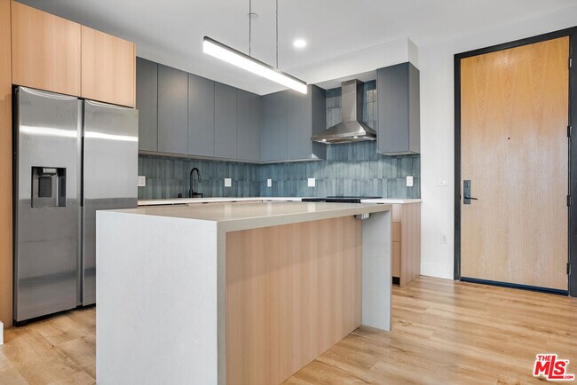 Foto del edificio - 5657 Virginia Ave