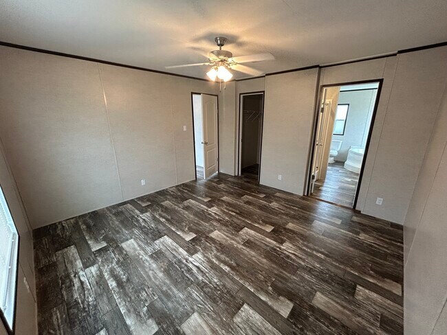 Building Photo - 113 Atakapa Ct