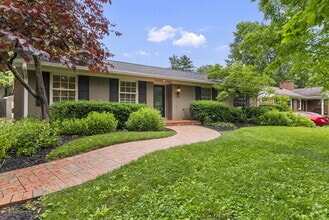 Building Photo - 309 Greenbriar Rd