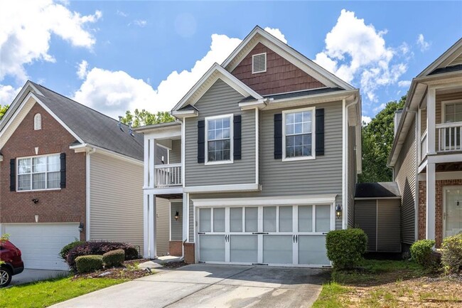 Building Photo - 663 Lakes Cir